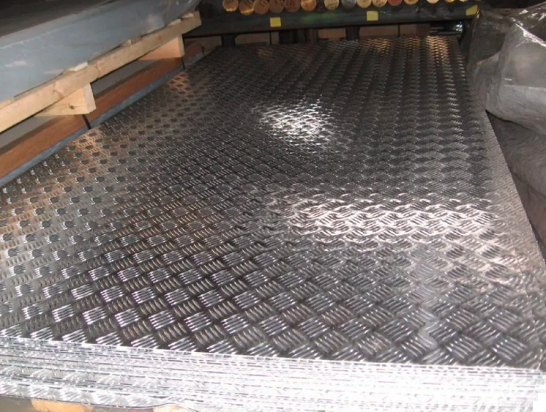 Рифленый алюминиевый лист Квинтет 3,0х1500х3000 мм АМГ2Н2