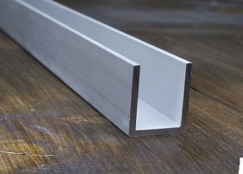 Анодированный алюминиевый швеллер 10х10х10х1,5 мм
